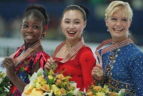 爱娱乐的吃瓜花,揭秘娱乐圈幕后故事