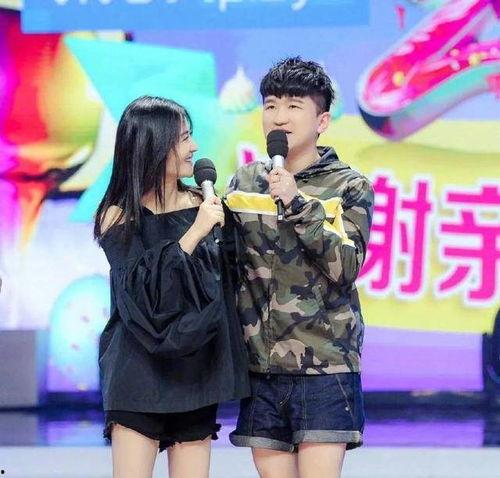 娱乐圈吃瓜背景板图高清,高清背景图下的八卦盛宴