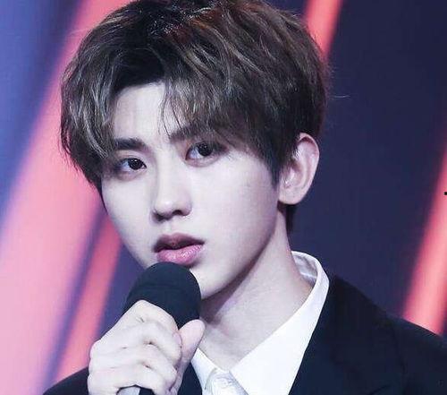 吃瓜娱乐八卦蔡徐坤微博,揭秘娱乐圈背后的娱乐八卦风云”